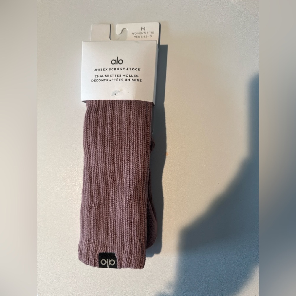 Alo Yoga Scrunch Socks | Smoky Quartz | Size M | 100% Authentic Guaranteed NWT - Picture 3 of 6
